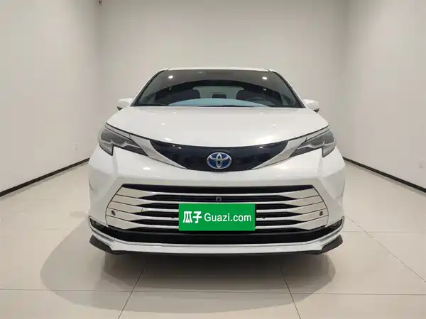 Toyota Sienna 2023