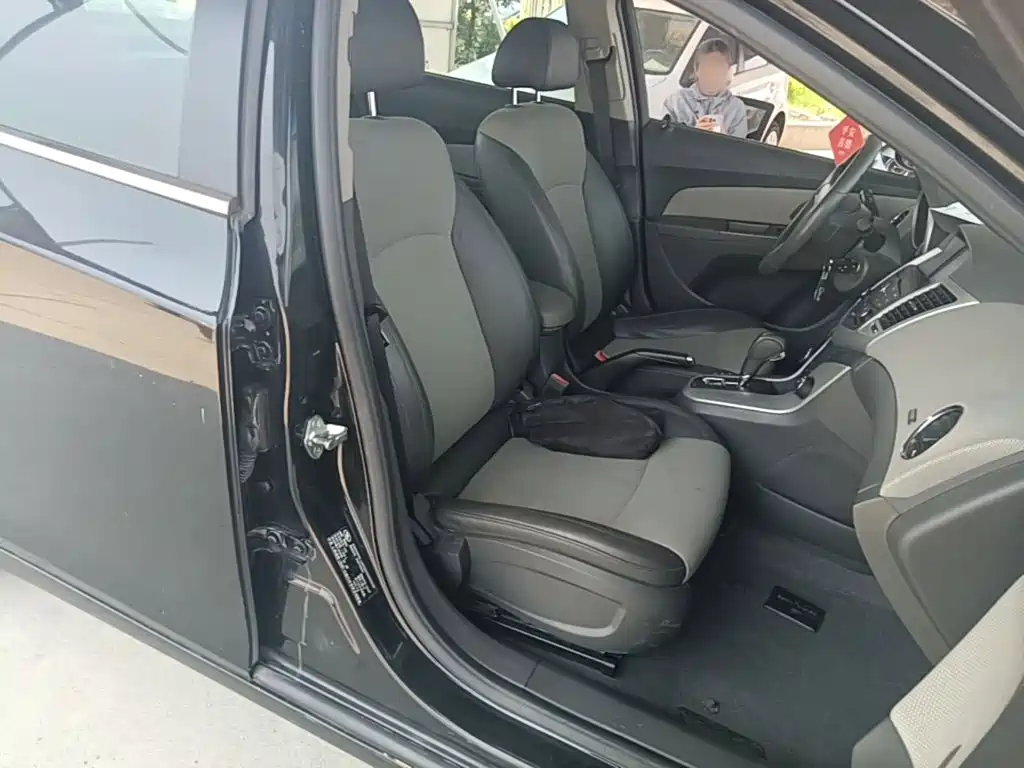 Chevrolet Cruze 2015 — фото 25
