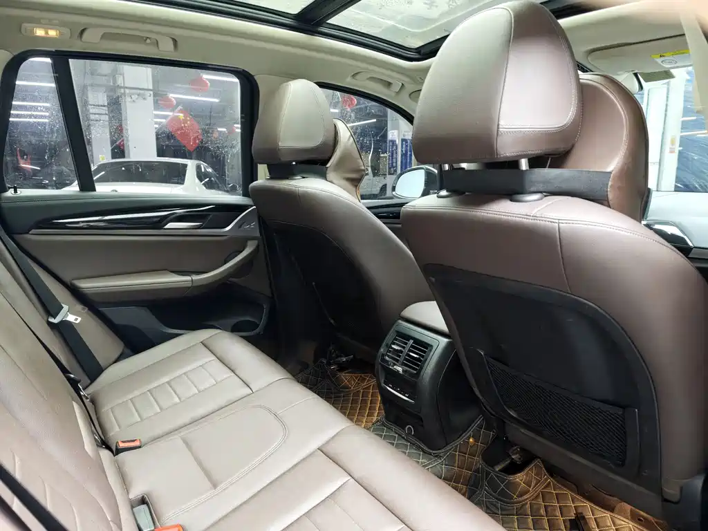 BMW X3 2018 — фото 11