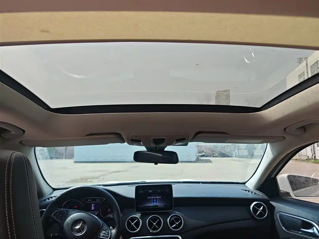 Mercedes-Benz GLA 2018 — фото 14