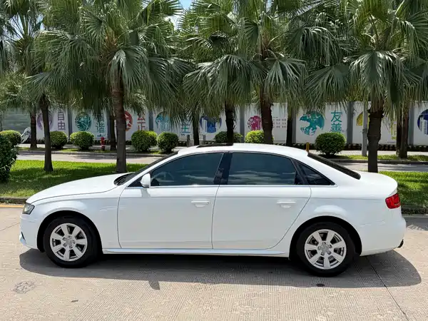Audi A4L 2010