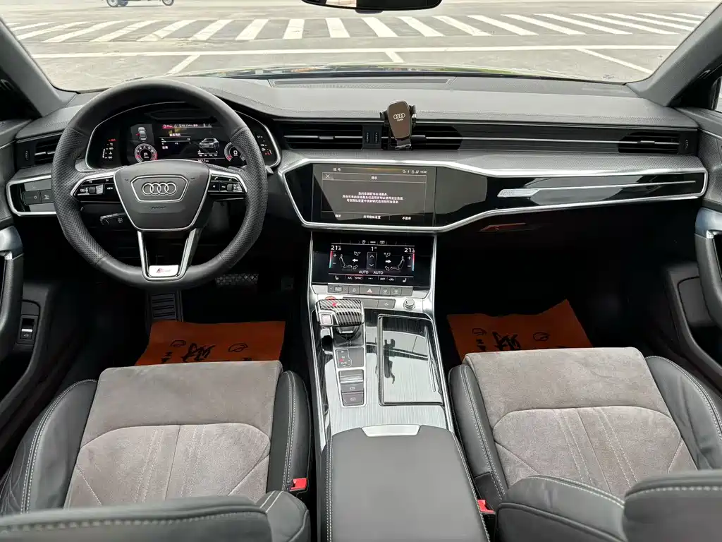 Audi A6L 2021