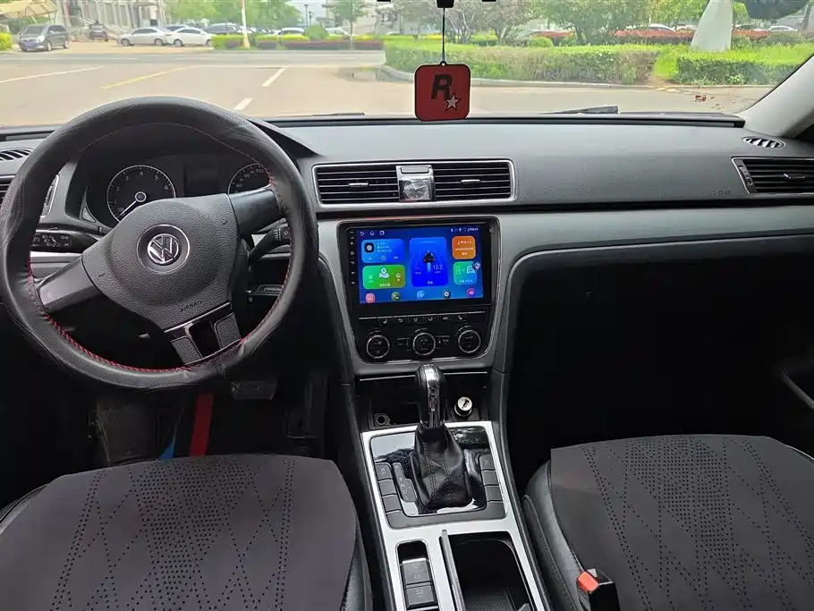 Volkswagen Passat 2015 — фото 12