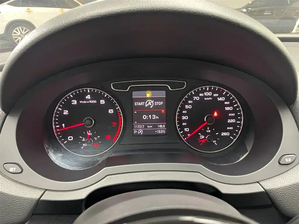Audi Q3 2013 — фото 19