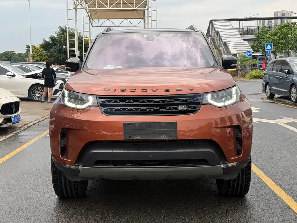 Land Rover Discovery 2018 — фото 2