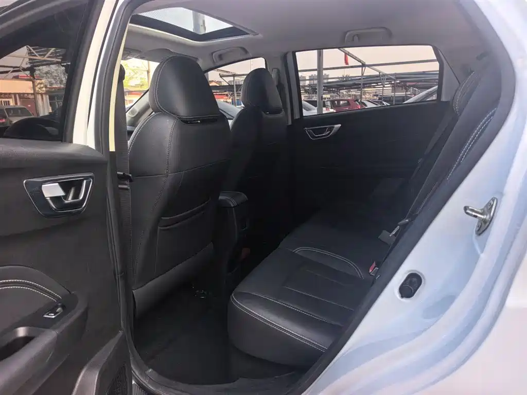 Geely Vision X3 2020 — фото 13