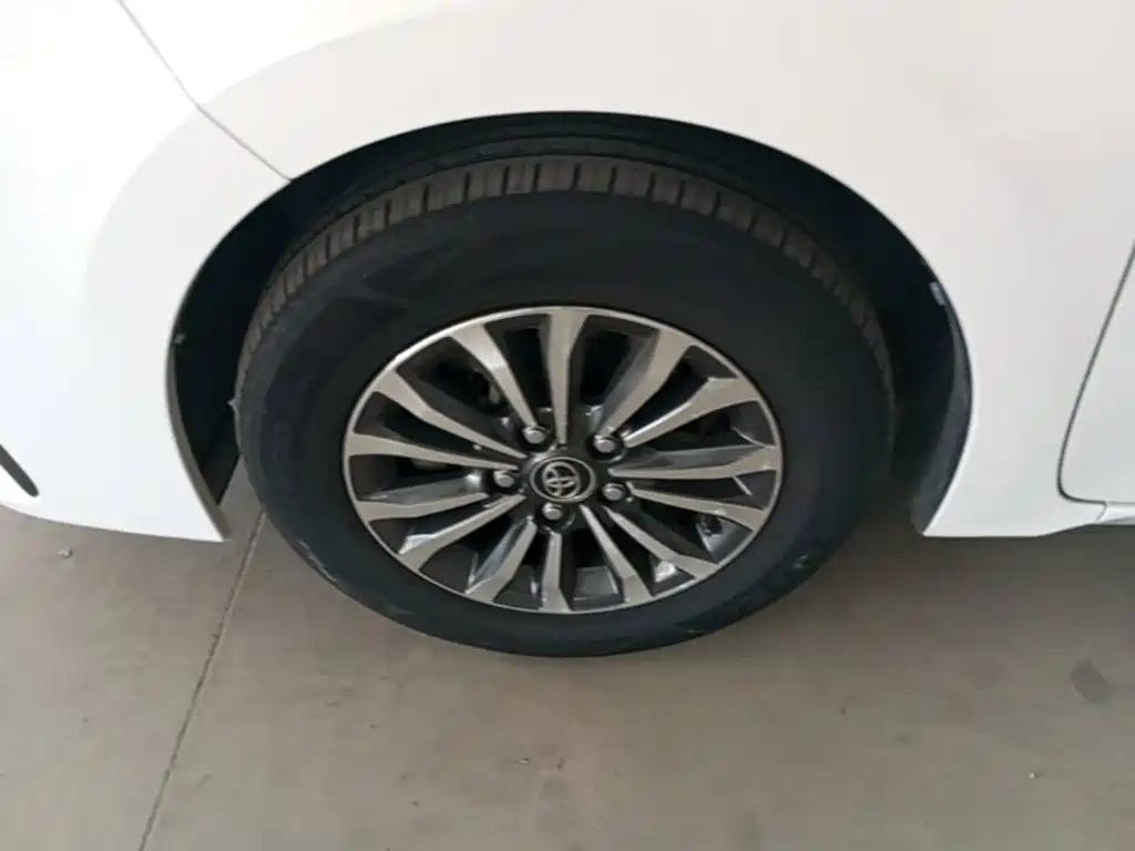 Toyota Corolla 2019 — фото 23