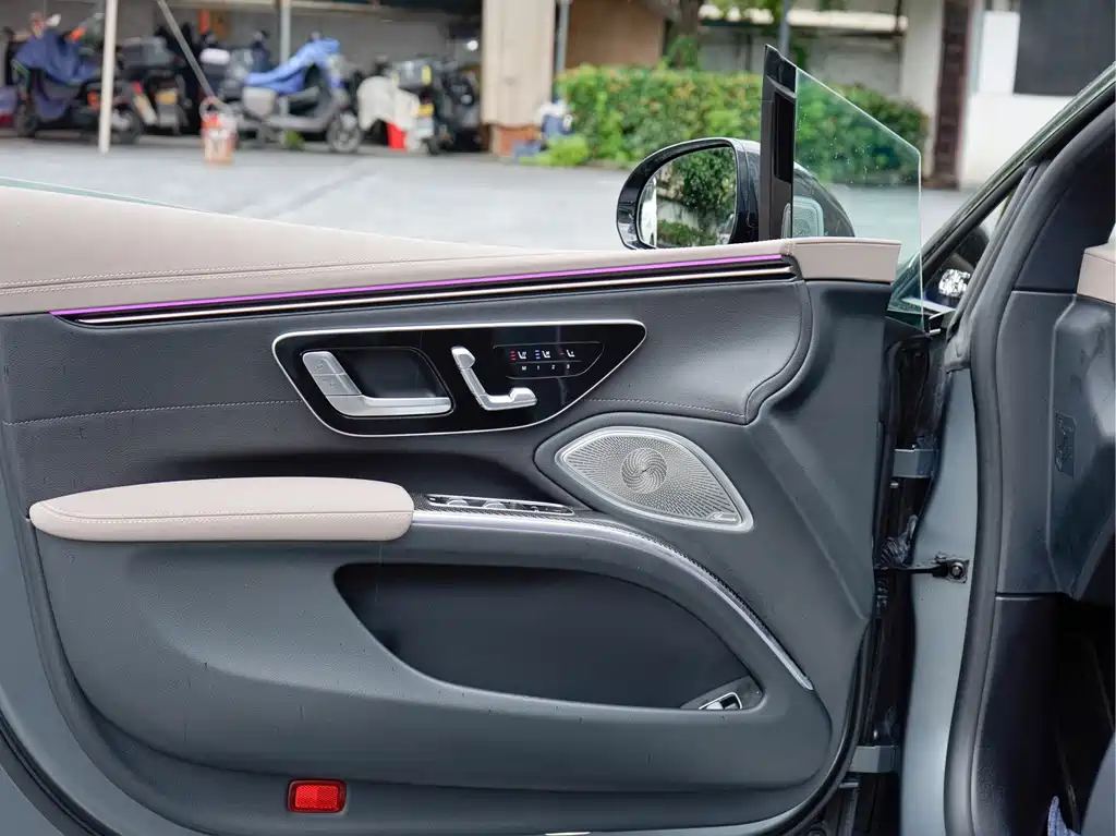 Mercedes-Benz EQS AMG 2025 — фото 18
