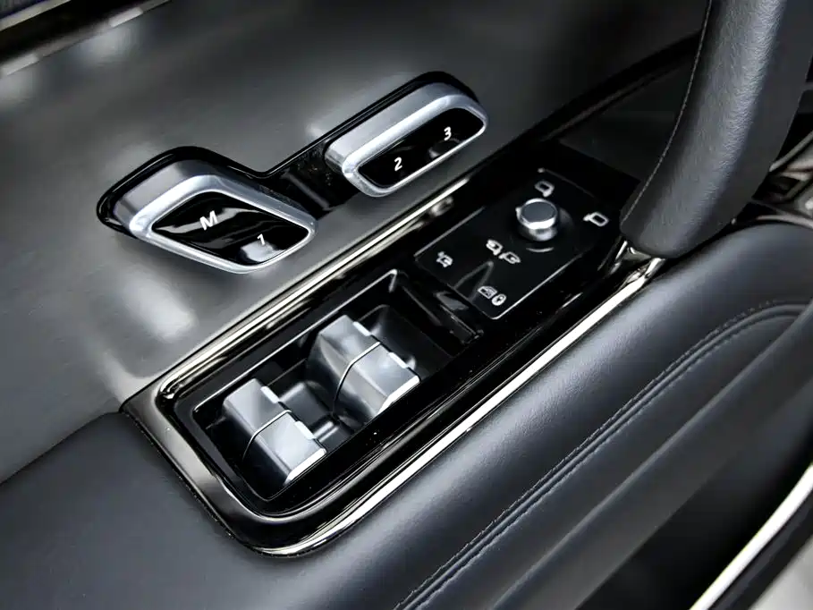 Land Rover Range Rover Sport 2025 — фото 23