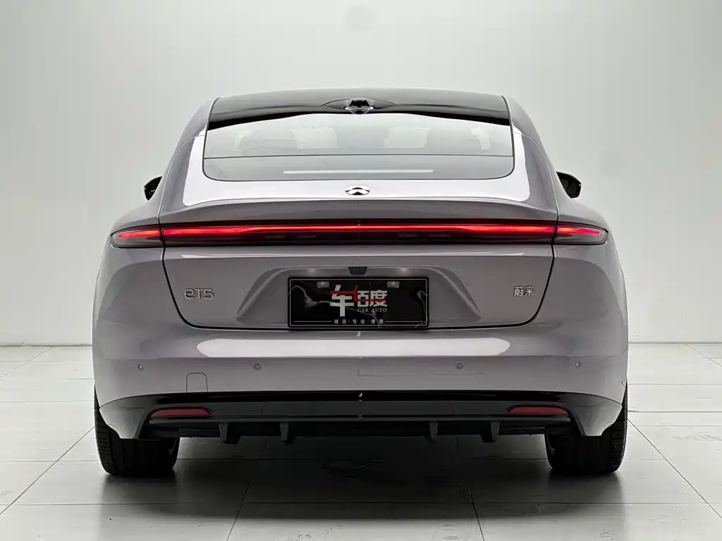 NIO ET5 2025