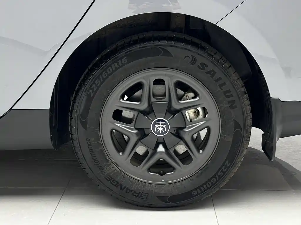 BYD Qin PLUS 2025 — фото 20