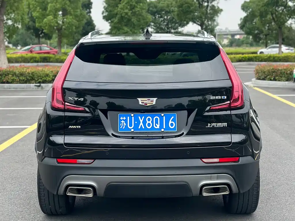Cadillac XT4 2023 — фото 4