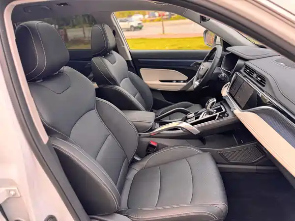 Geely Boyue 2022