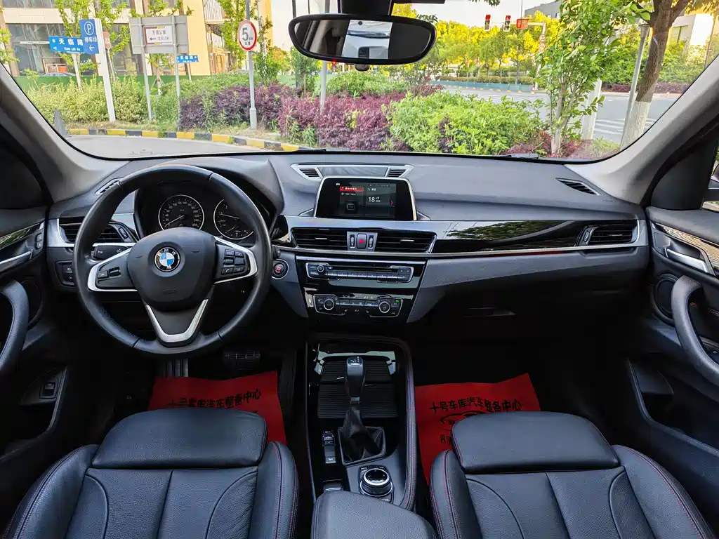 BMW X1 2018 — фото 12