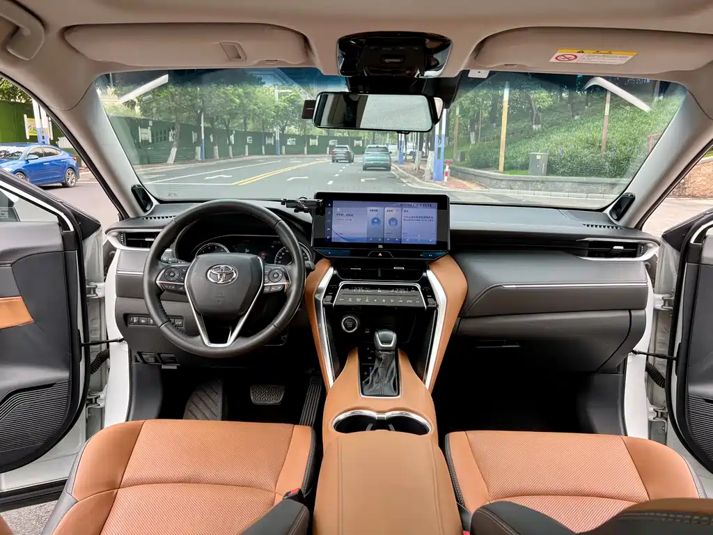 Toyota Venza 2022 — фото 17