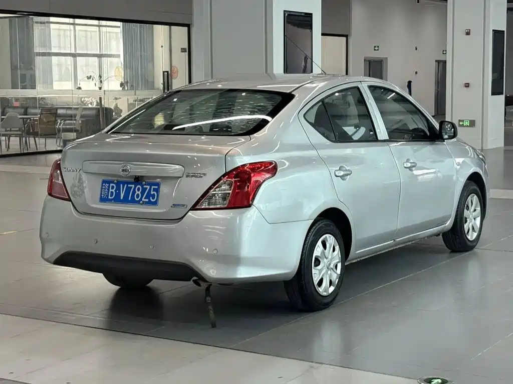 Nissan Sunny 2016 — фото 7