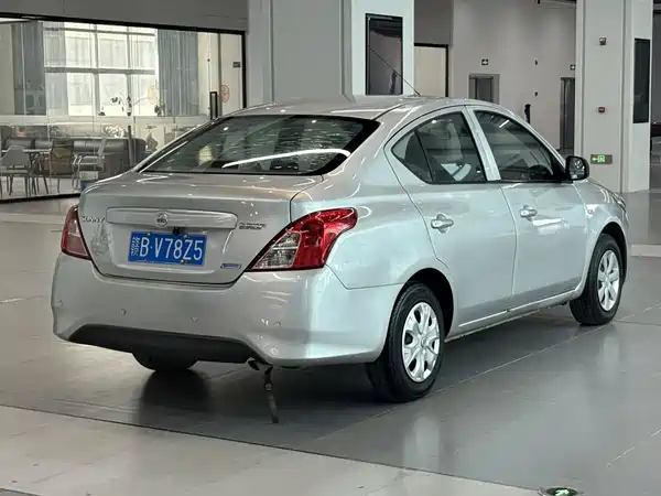 Nissan Sunny 2016
