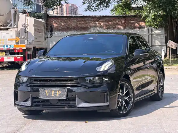 Lynk & Co 03 2020