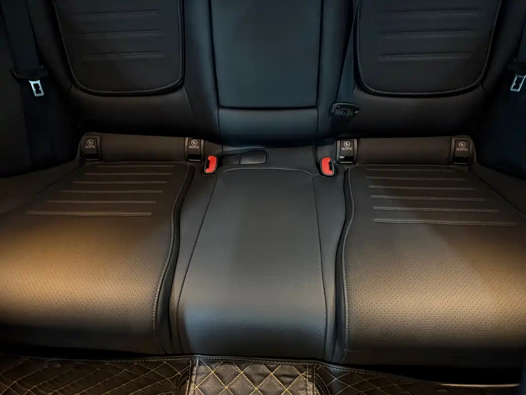 Mercedes-Benz C-Class 2022 — фото 10