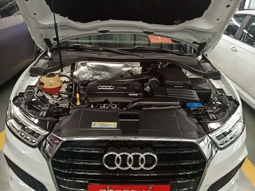 Audi Q3 2018 — фото 20
