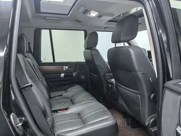 Land Rover Discovery 2011