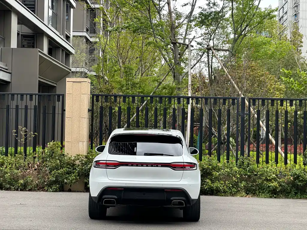 Porsche Macan 2023 — фото 5
