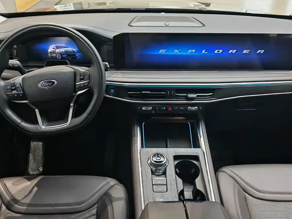 Ford Explorer 2025 — фото 11