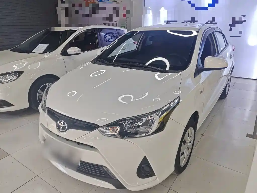 Toyota Yaris L 2020 — фото 1