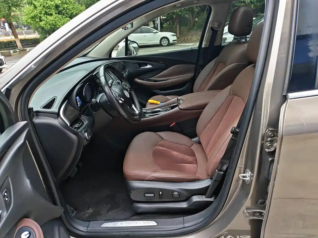 Buick Envision Plus 2017 — фото 11