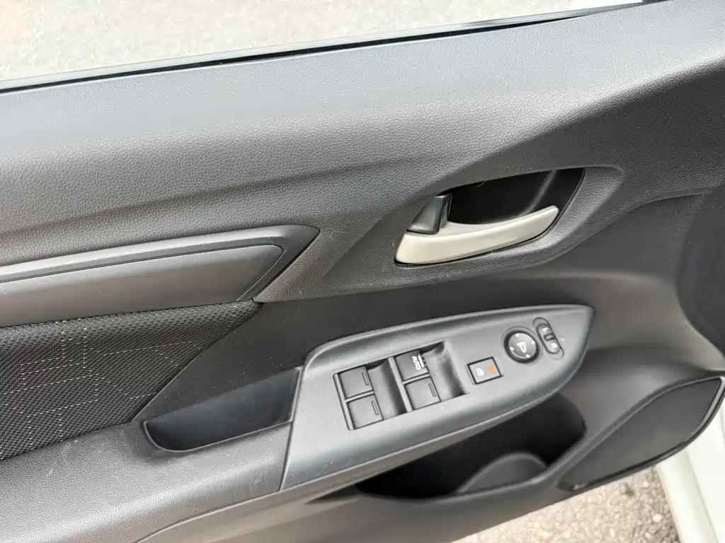 Honda Fit 2015 — фото 12