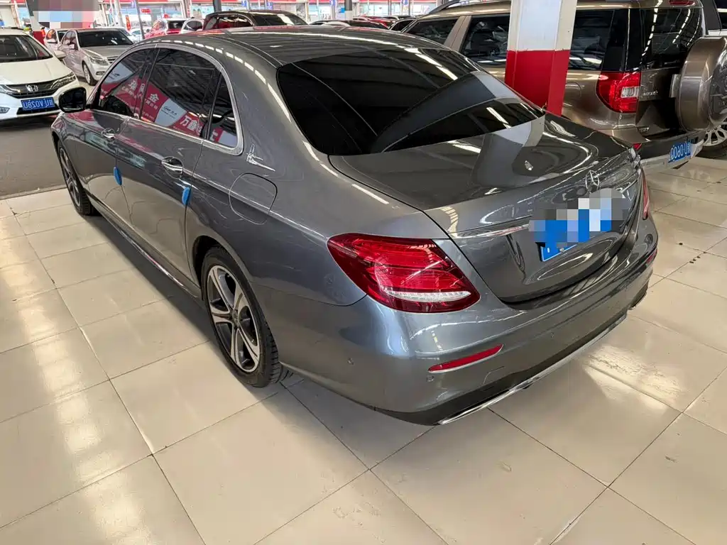 Mercedes-Benz E-Class 2020 — фото 12
