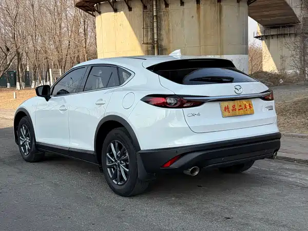 Mazda CX-4 2022