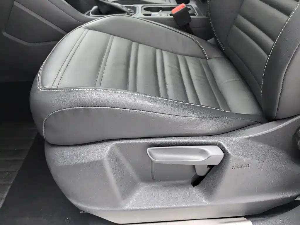 Volkswagen Touran 2018 — фото 20
