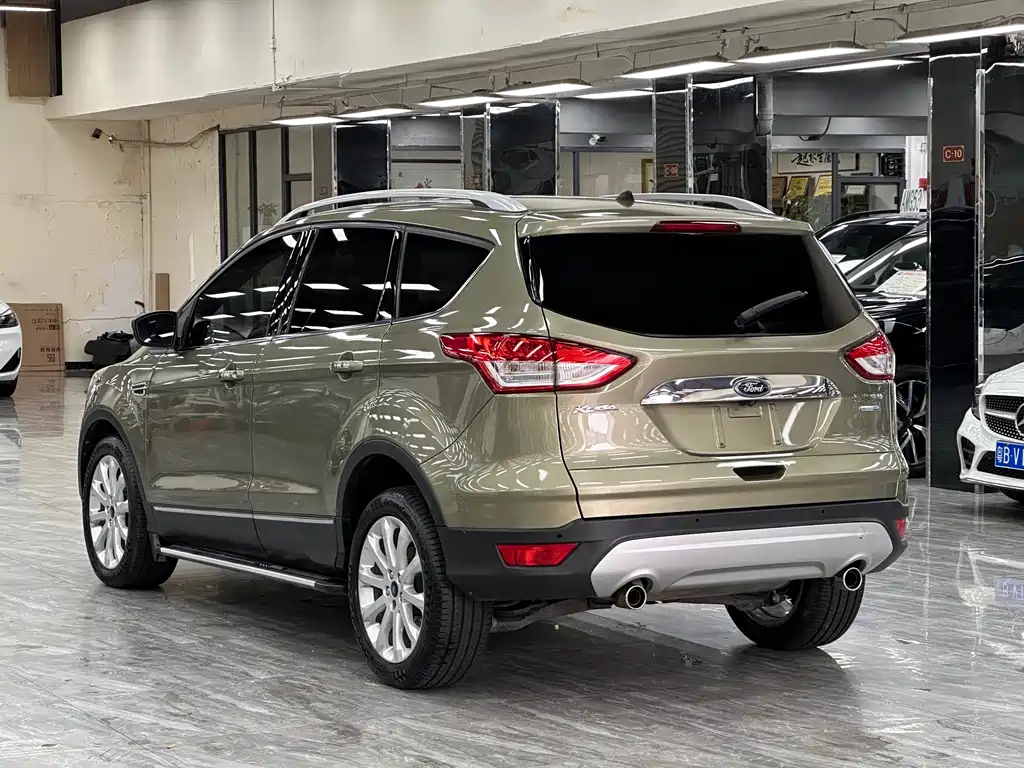 Ford Kuga 2014 — фото 15