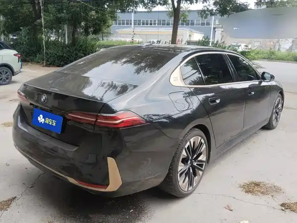 BMW 5 Series 2025