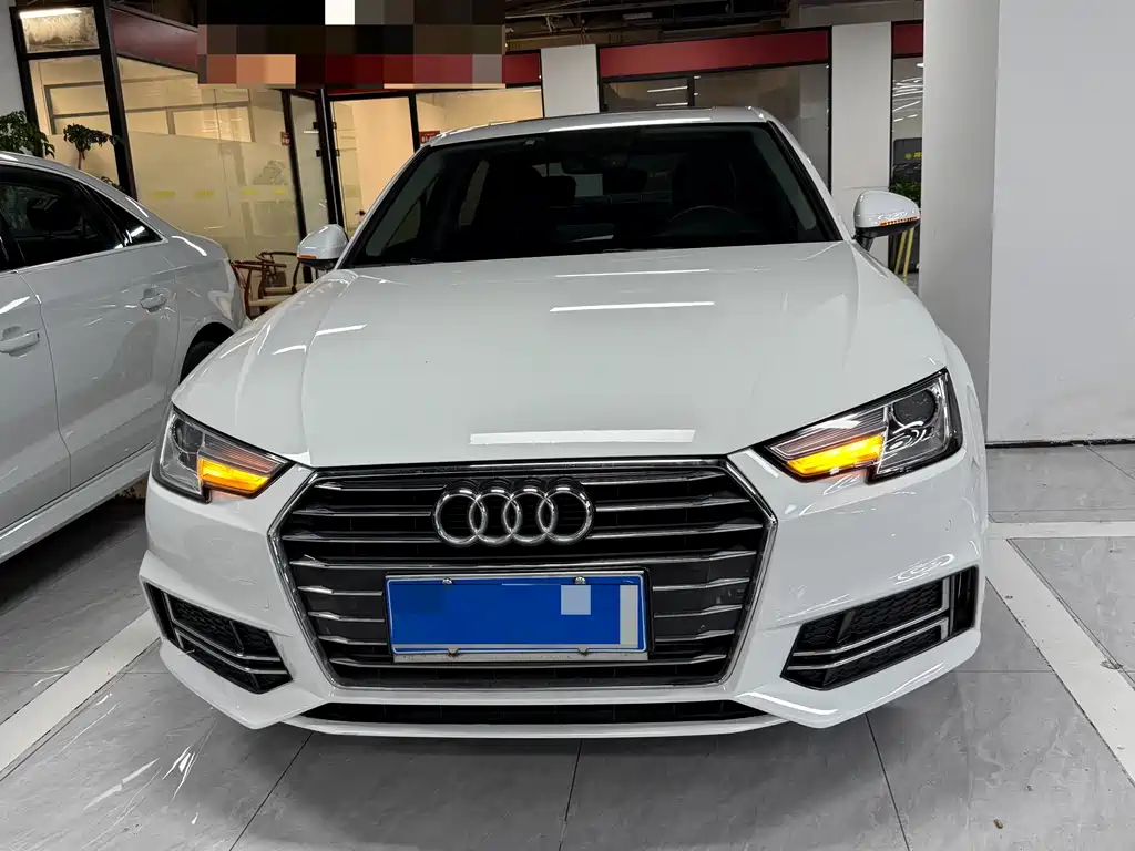 Audi A4L 2019