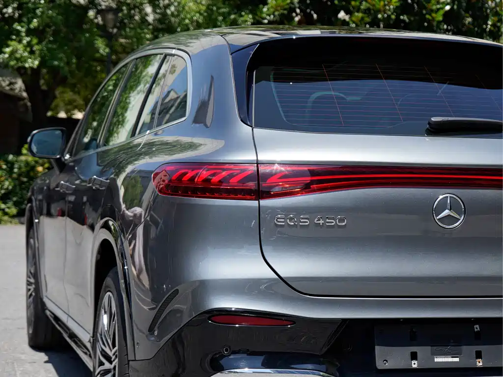 Mercedes-Benz EQS SUV 2023