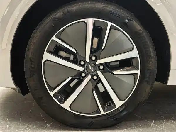 Li Auto L6 2024