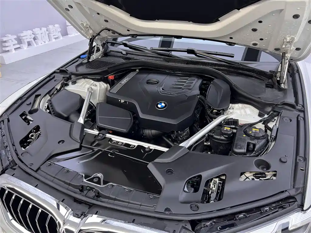 BMW 5 Series 2022 — фото 12