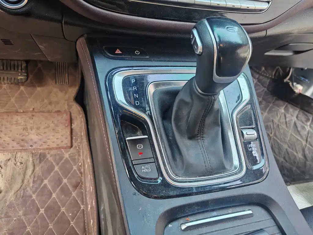 GAC Trumpchi M6 2022 — фото 3