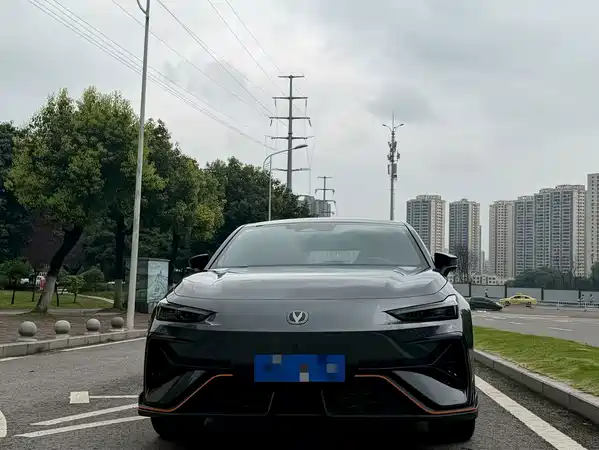Changan UNI-V 2025