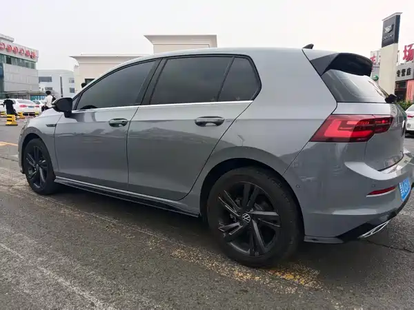Volkswagen Golf 2023