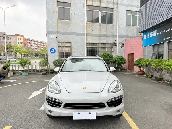 Porsche Cayenne 2014