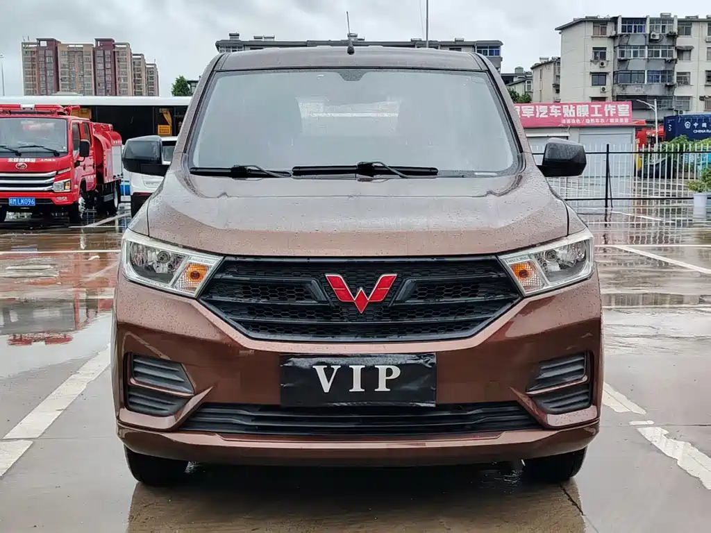 Wuling Hongguang V 2021 — фото 1