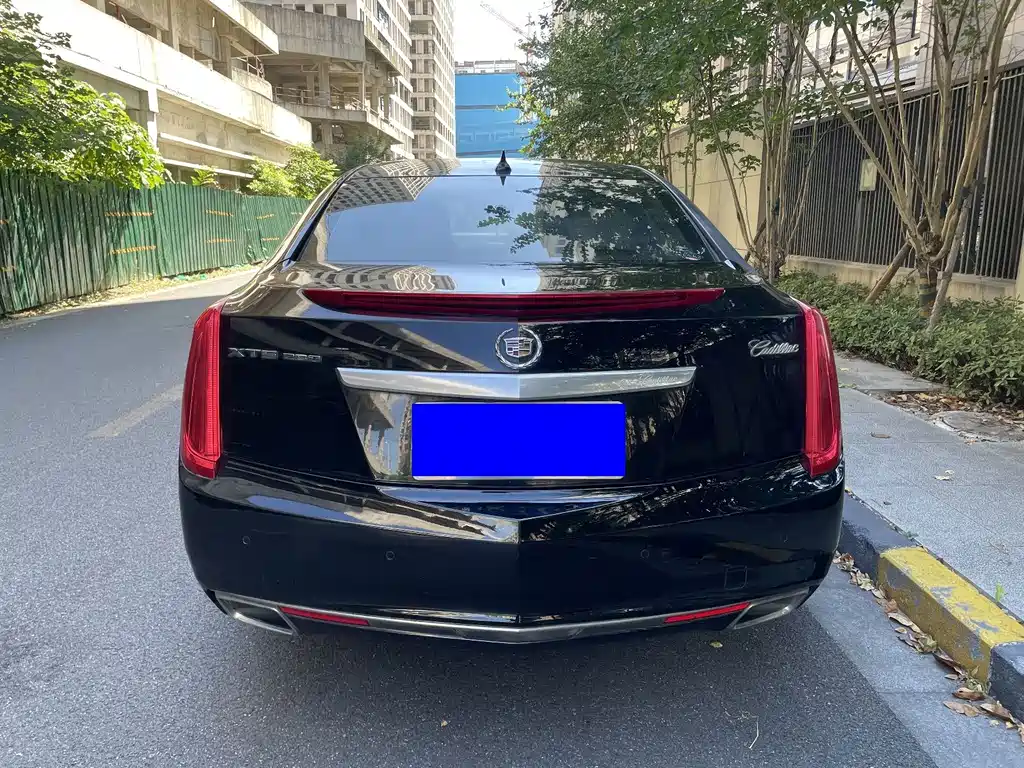 Cadillac XTS 2013 — фото 9