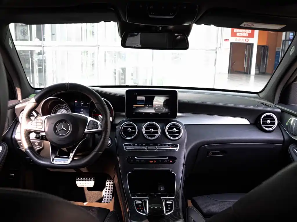 Mercedes-Benz GLC AMG 2019 — фото 21