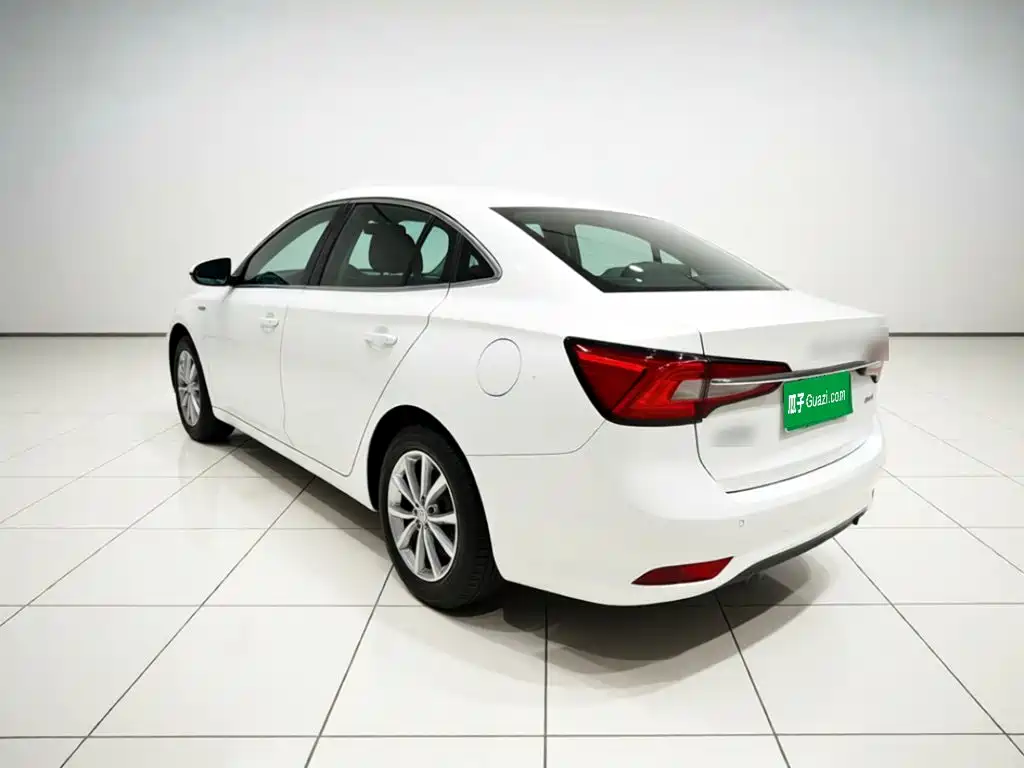 Roewe i5 2019