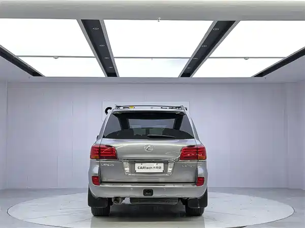 Lexus LX 2008