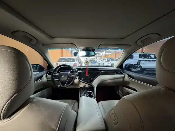 Toyota Camry 2019