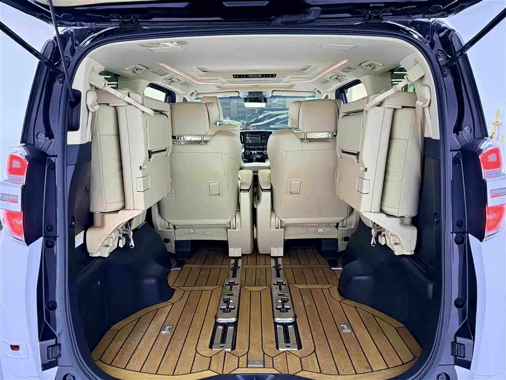 Toyota Vellfire 2021 — фото 22